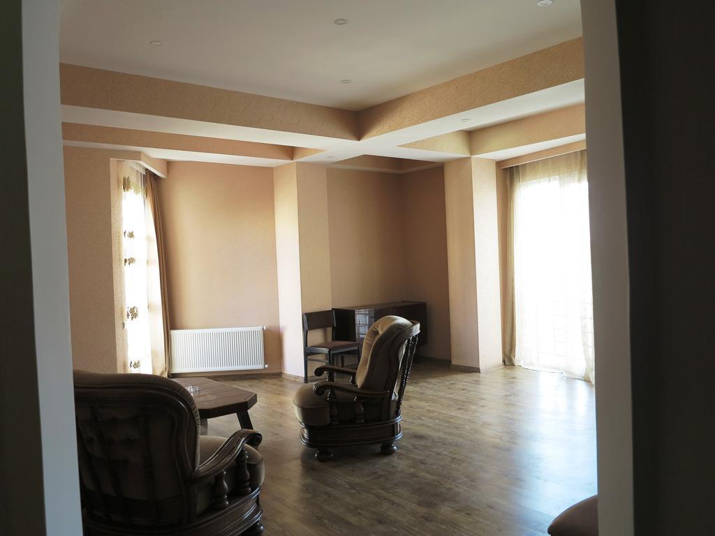 Samatsa Georgia Apartment Тбилиси Екстериор снимка