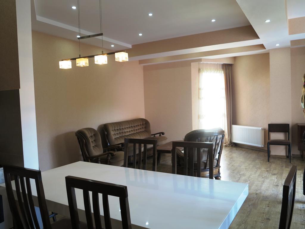 Samatsa Georgia Apartment Тбилиси Екстериор снимка