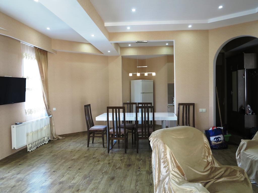 Samatsa Georgia Apartment Тбилиси Екстериор снимка